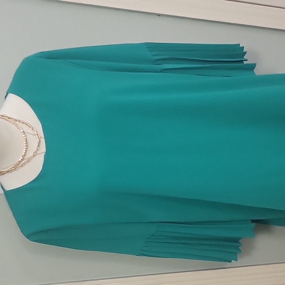 Dress - Picture 2 of 7